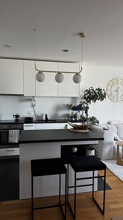 Parois & plafonds: Spanplatte beschichtet – D'occasion à Basel par ila_8l6p