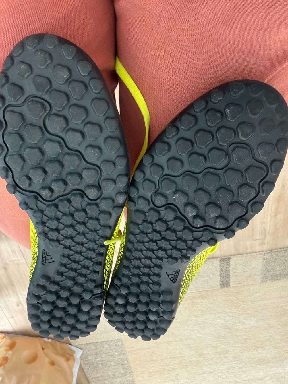 Adidas Scarpe per ragazzi: Adidas Kinder Hallenschuhe Gr. 38 – Usato da Chambésy venduto da mariuselus 3
