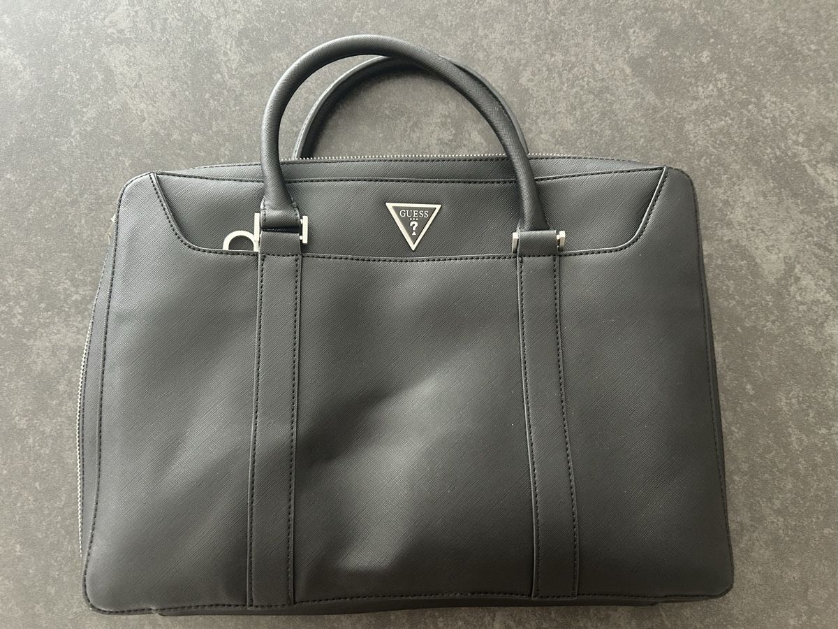 Guess Borse: Guess Businesstasche – Usato da Gümligen venduto da Chants7