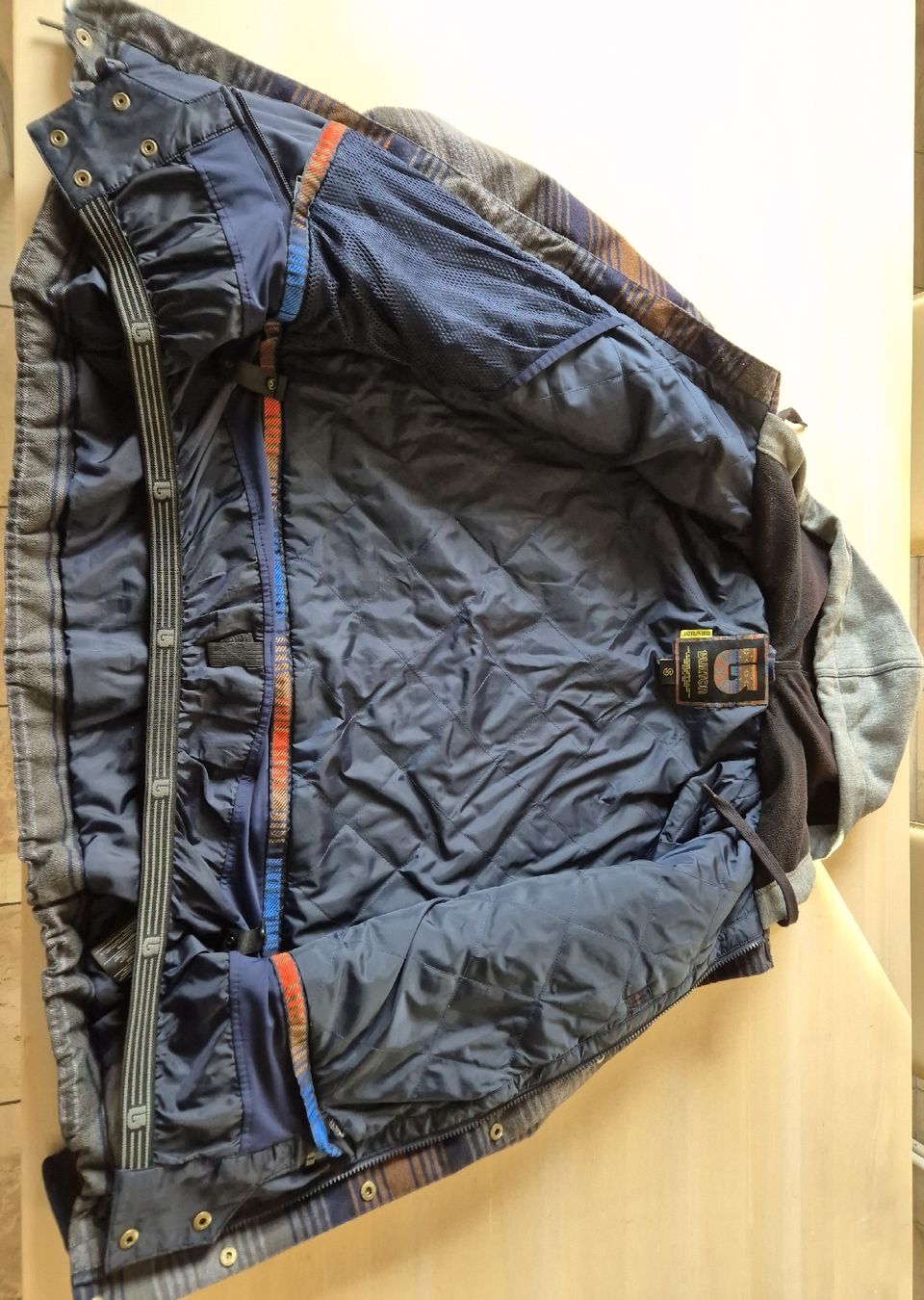 Burton Giacche: Veste Burton pour homme – Usato da St-Imier venduto da Faca02 1