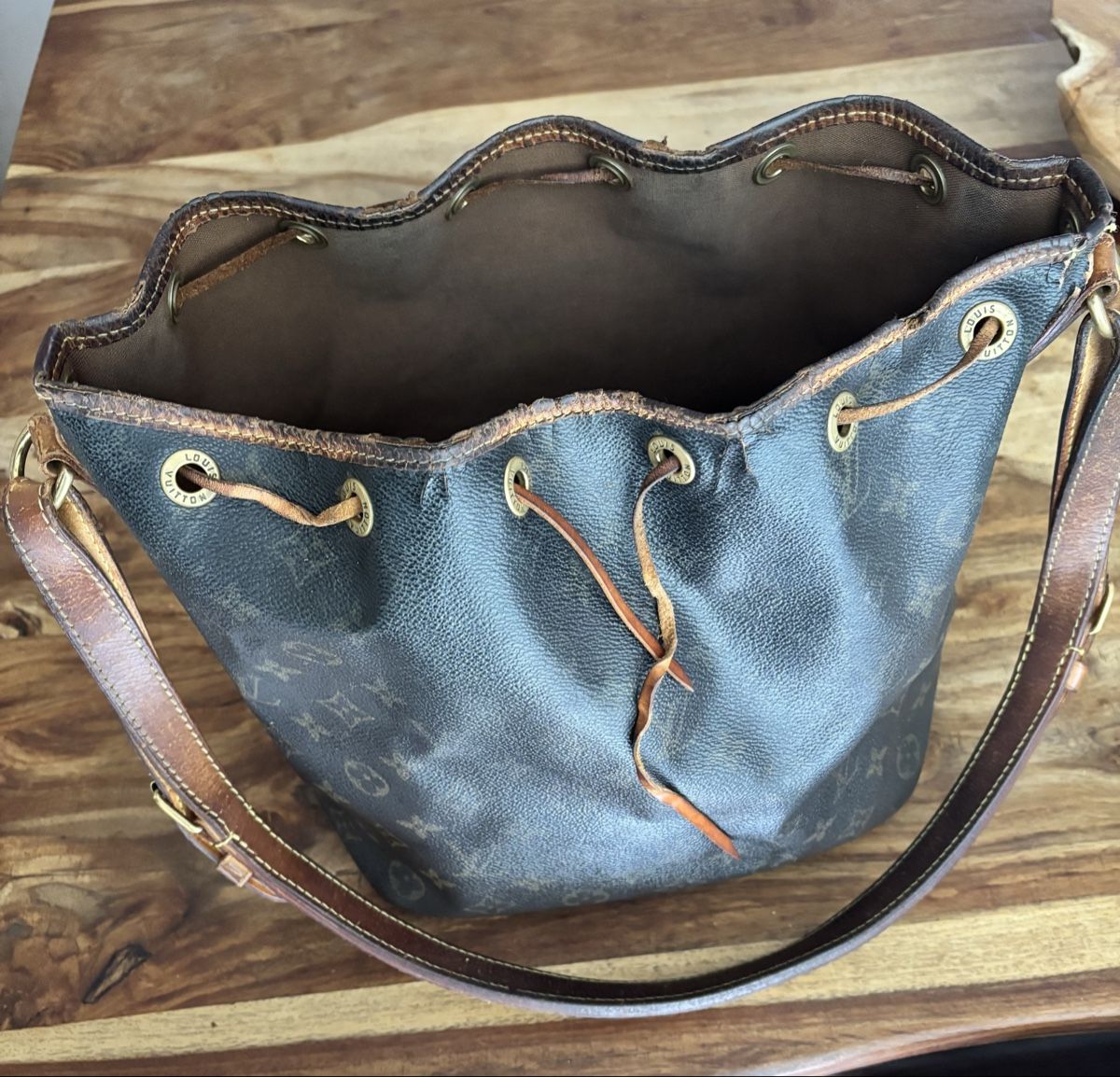 Louis Vuitton Taschen für Damen: Louis Vuitton Noe petit – Gebraucht aus St. Gallen von heartbug 6