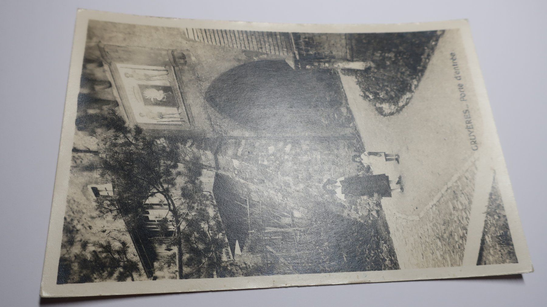 Cartoline postali: Gruyères - Porte d'entrée – Usato da Cormoret venduto da Pascalll2001 1