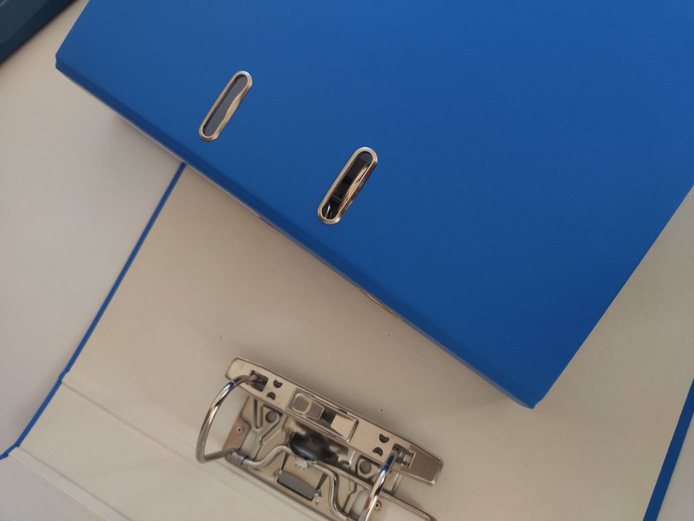 Folder x 45 pcs in blue, Ordner (Gebraucht) in Sursee für CHF 24.9 ...