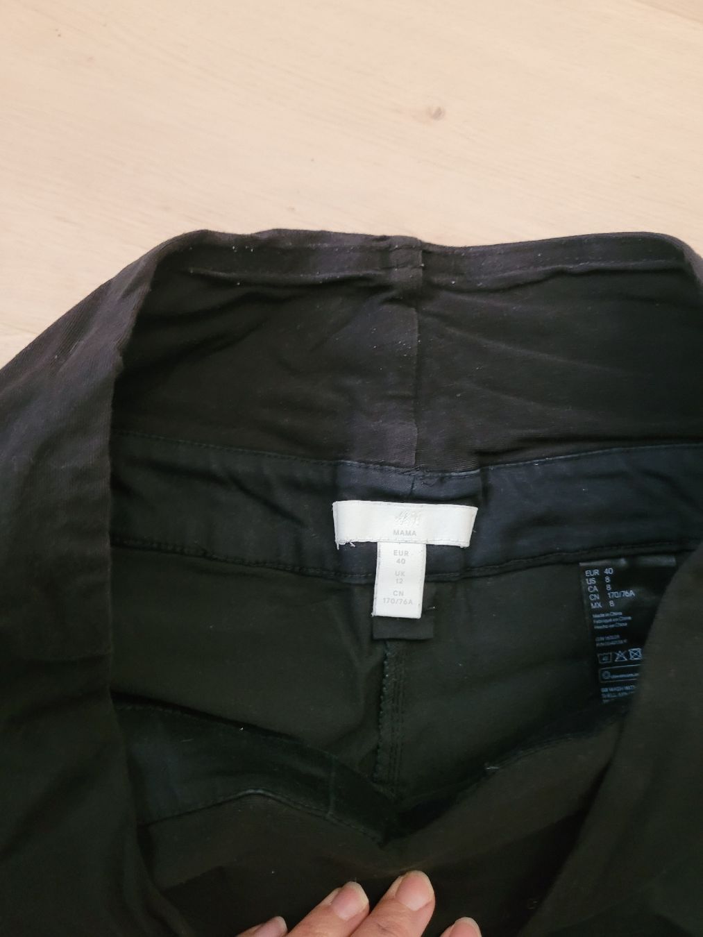 Pantaloni: kurze Umstandshose Gr. 40 – Usato da Lupsingen venduto da sta_wgg5 1