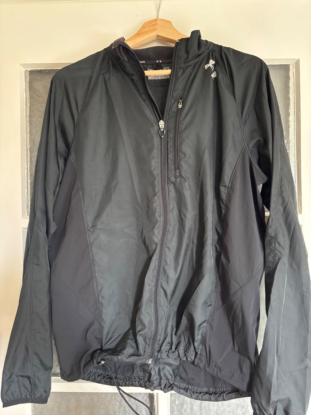 Under Armour Giacche: Underarmour Rennradjacke – Usato da Winterthur venduto da Thlayli