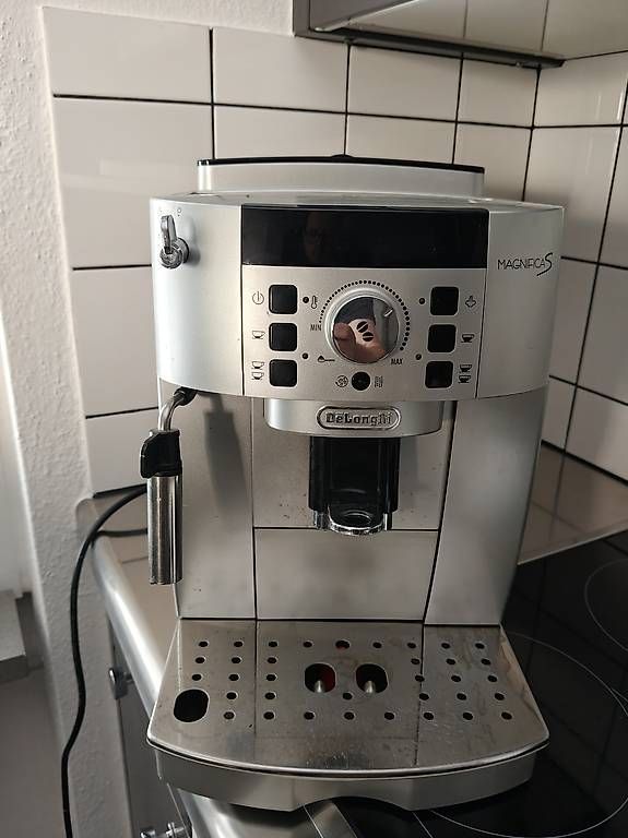 Macchine per caffè & Macchine per espresso: De Longhi Magnifica S Kaffeemaschine – Usato da Bubikon venduto da sizin12