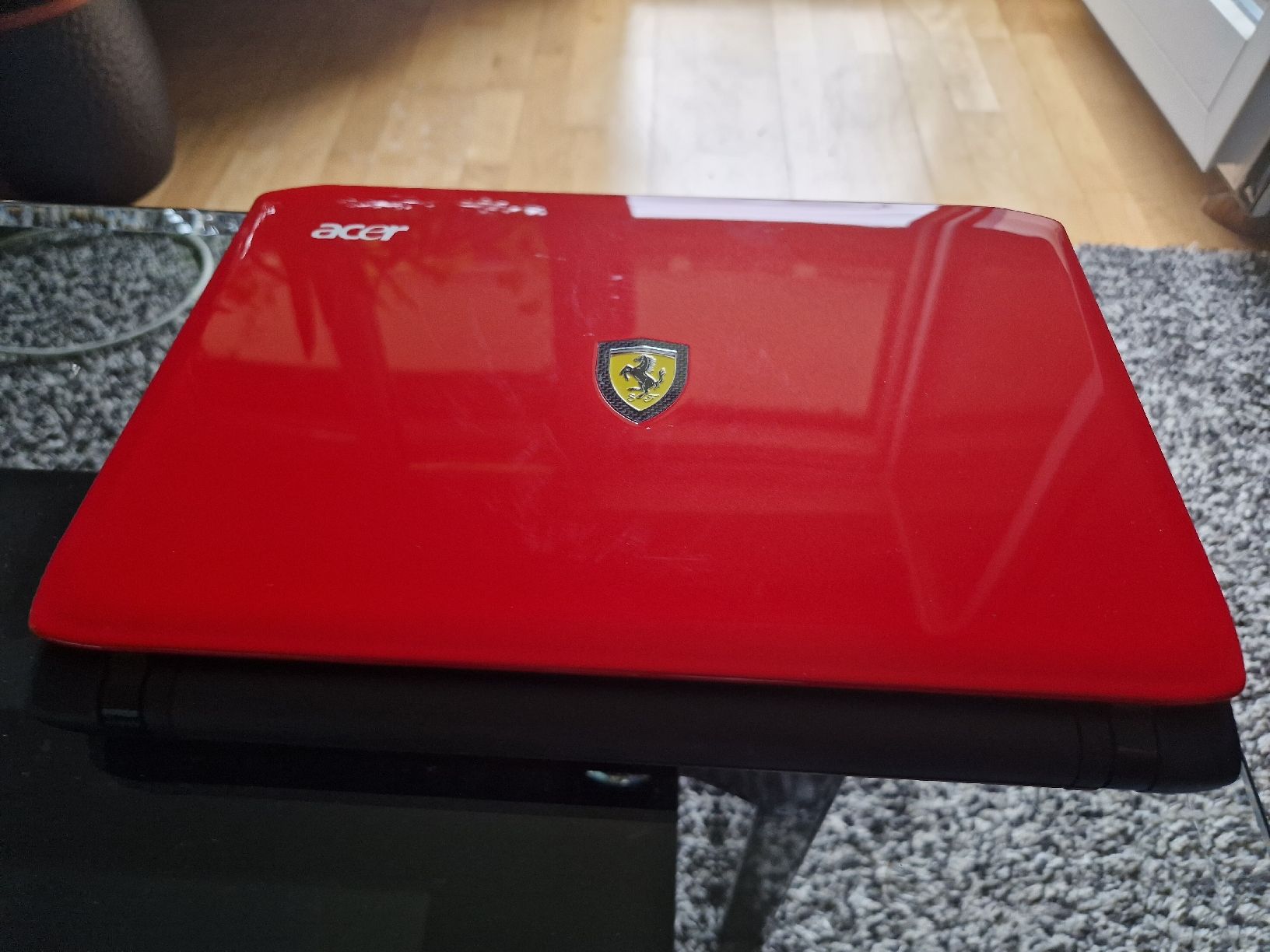 Acer Notebooks: Ferrari laptop – Gebraucht aus Lauterbrunnen von ziv_nd87