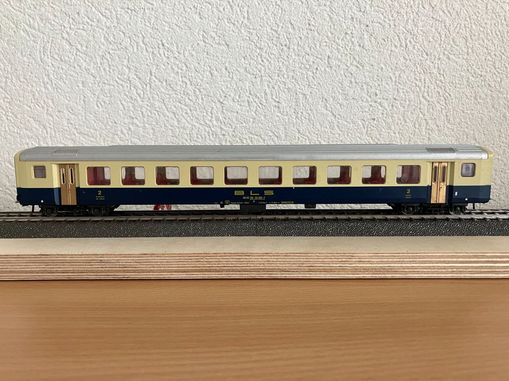 Roco 4239B BLS 2. Klasse Personenwagen (Defekt) in Obersteckholz für ...