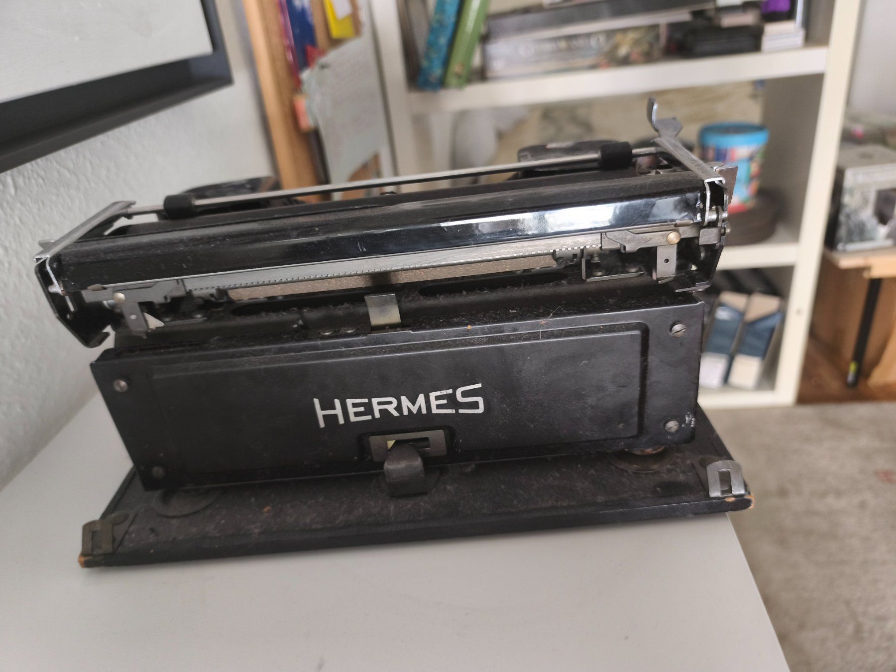 Hermès Schreibmaschinen: Machine à écrire Hermes – Defekt aus Lausanne von nsa_mlx2 3