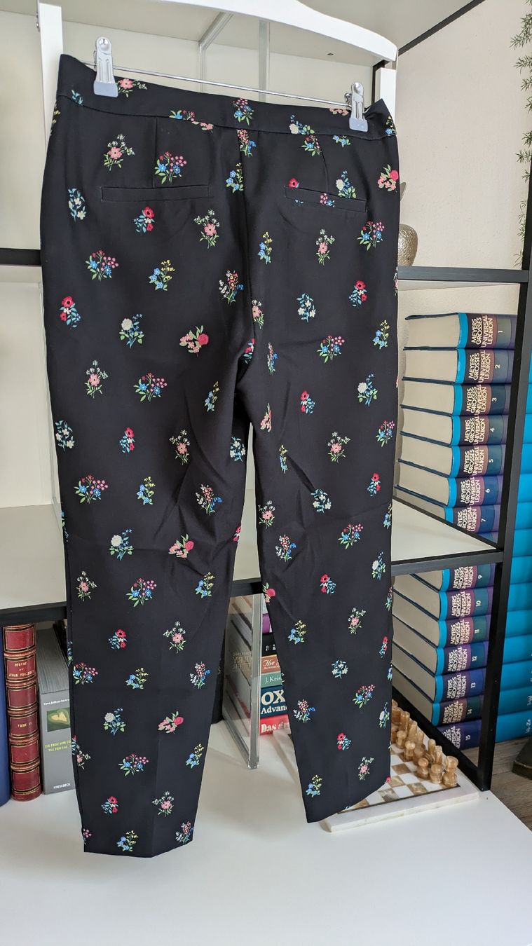 Pantalons: Hose Elastisch, Gr. S-36 Neuwertig – D'occasion à Winterthur par tim_cl8x