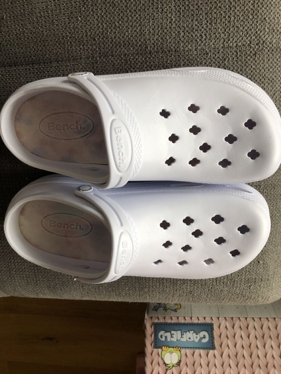 Bench Scarpe da donna: Bench Badeschuhe/Clogs, Weiss, Gr. 39, Sommerhit! – Nuovo e nell'imballaggio originale da Läufelfingen venduto da Original100 7