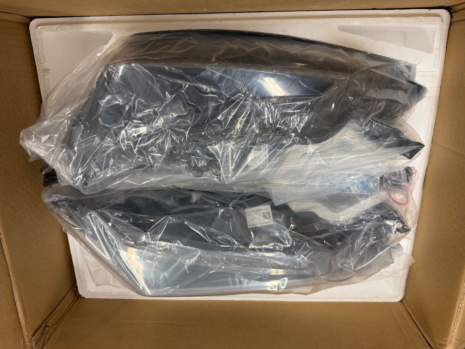 Subaru Tutti pezzi di ricambio auto: Fari anteriori Subaru – Nuovo e nell'imballaggio originale da Broglio venduto da lory00 5