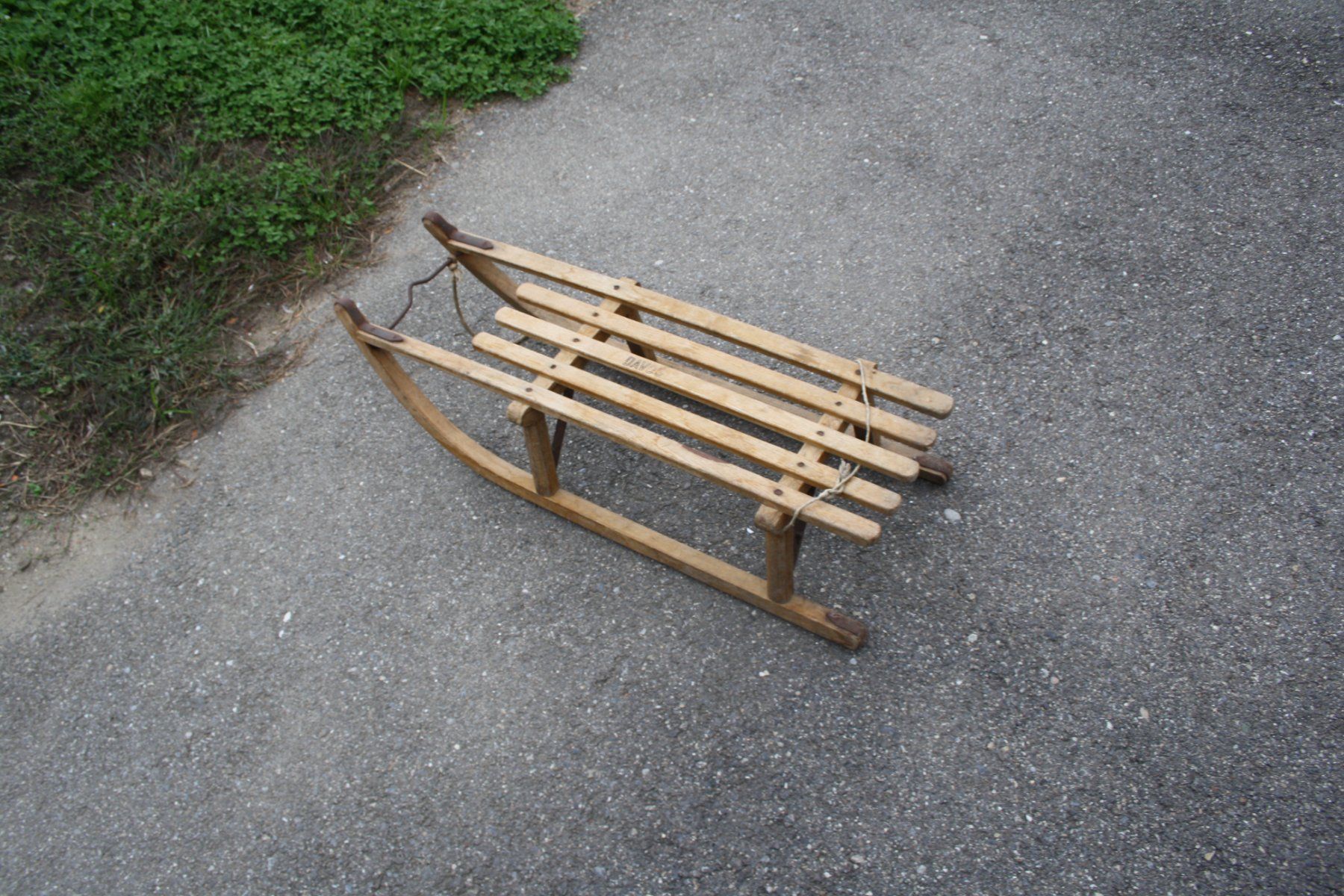 Davos Slitta: DAVOSER DAVOS HOLZ-SCHLITTEN VINTAGE – Usato da Wauwil venduto da Pneuedy 9