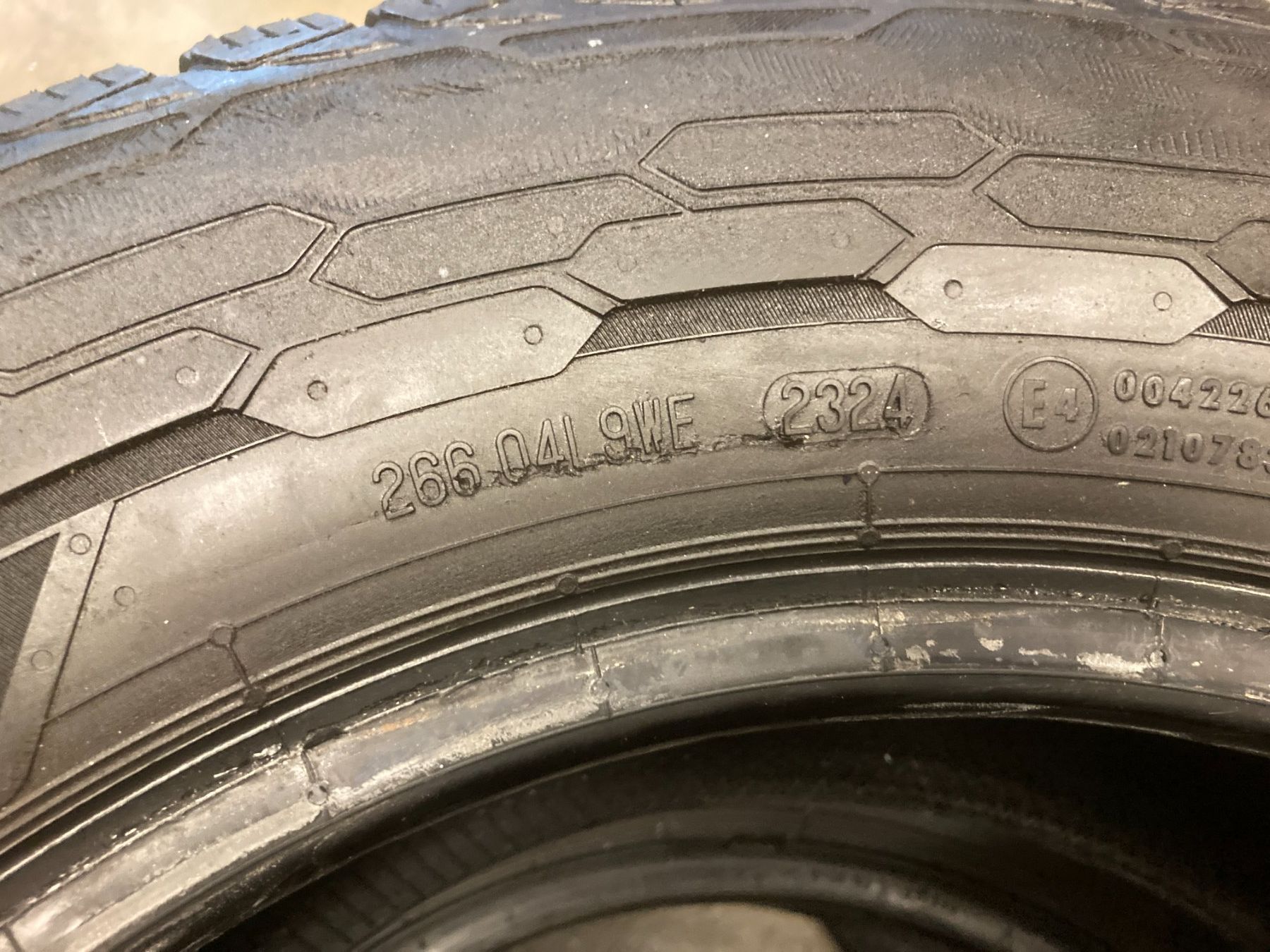 Uniroyal Pneus & Roues: 225/65R16 C Winterpneu – D'occasion à Cham par WB2223 3