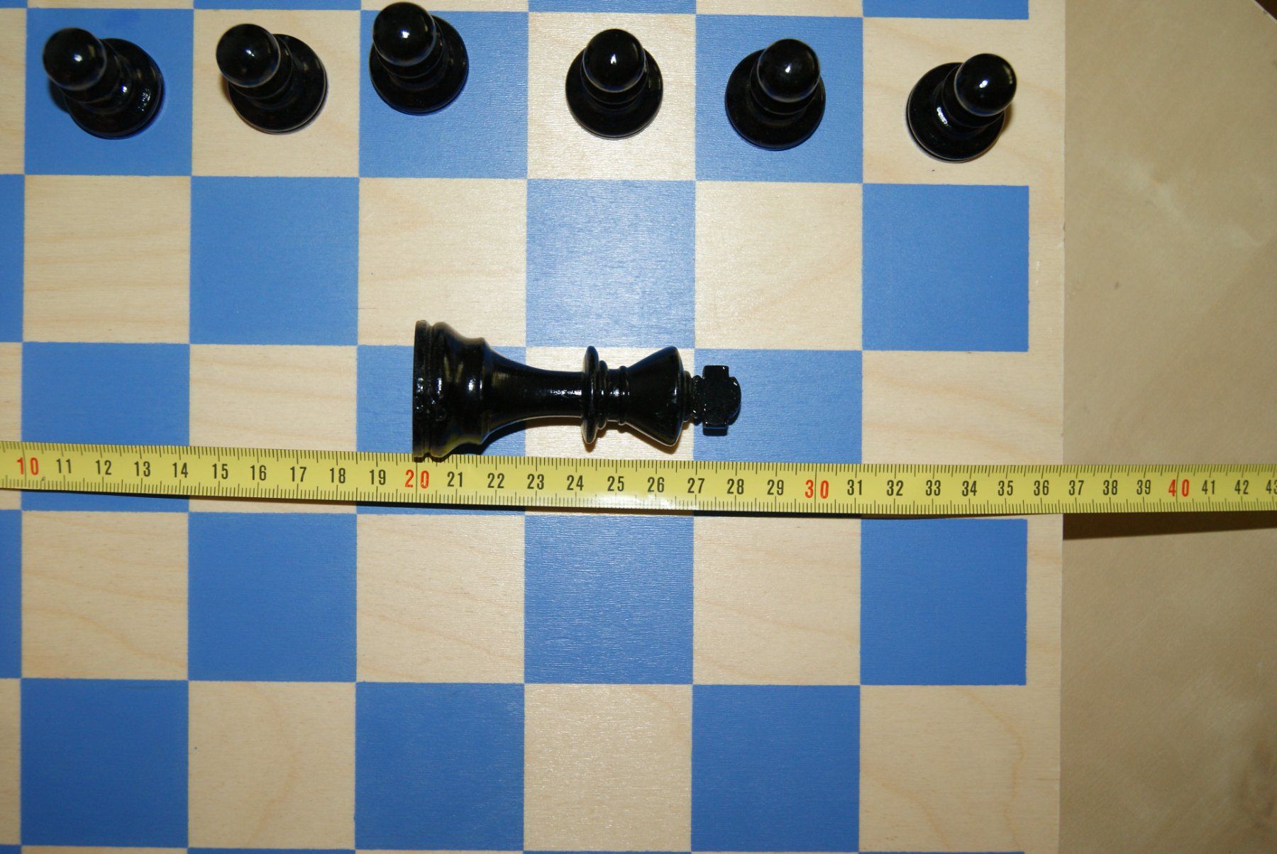 Giochi: Schachbrett-Box mit Staunton Figuren / Plus – Usato da Zürich venduto da Widi1 5