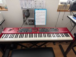 Clavia Nordstage 2 88T mit Softcase