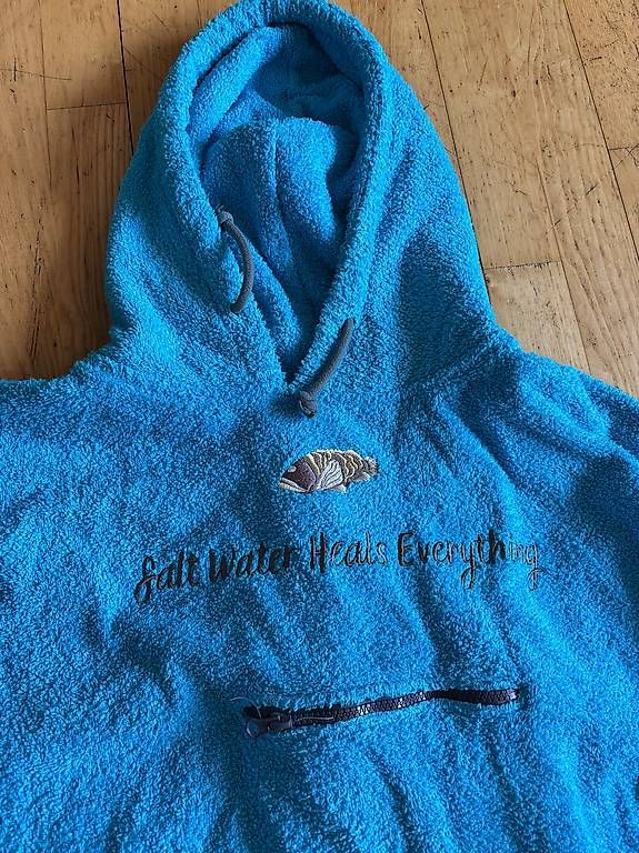 Accappatoi: Schöner Surf / Bade Poncho – Usato da Basel venduto da Jschlaefli 1