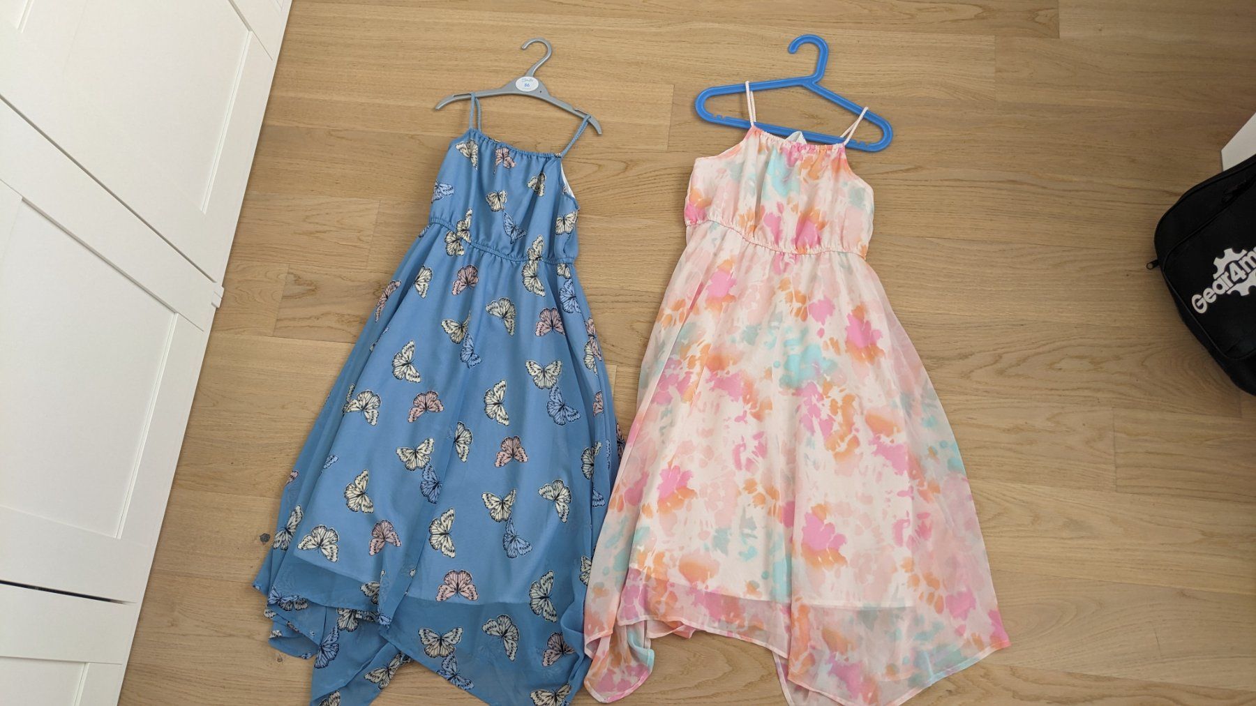 Lotti & Set di vestiti: Kleider Mädchen Gr. 140 – Usato da Zürich venduto da pisamun