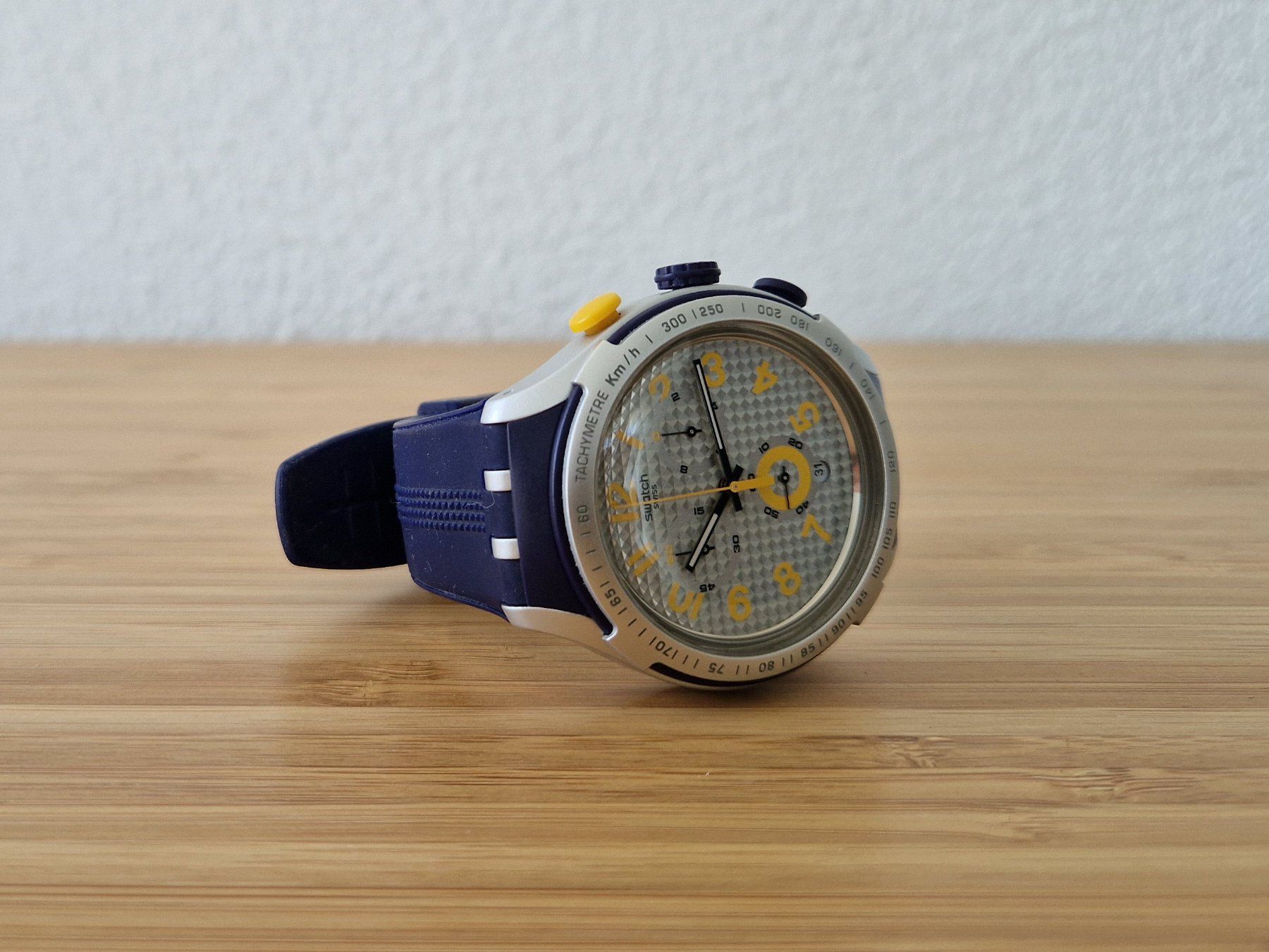 Swatch Orologi: Swatch Yellow Pusher – Nuovo (secondo la descrizione) da Dulliken venduto da legacybuyer 3