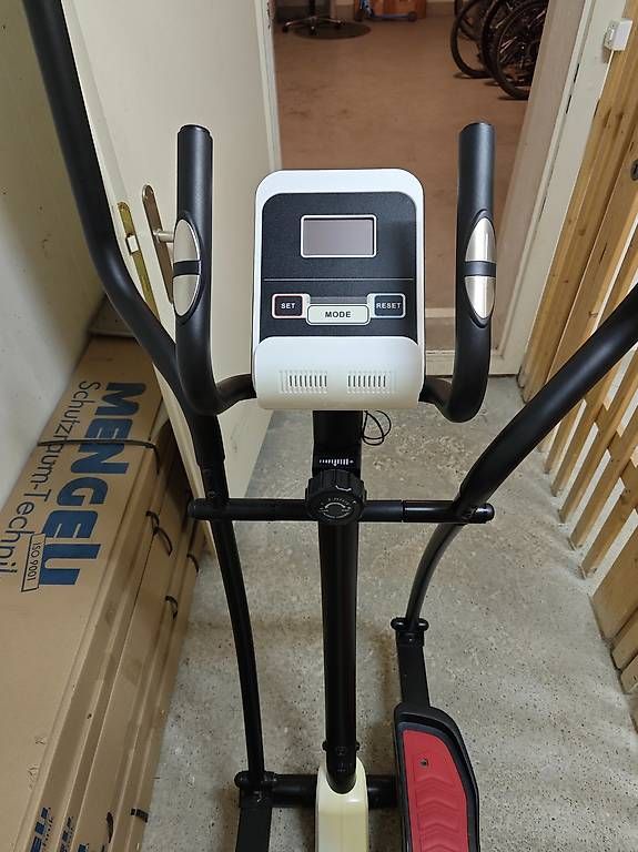 Hometrainer: Crosstrainer  leise & voll funktionsfähig – Usato da Fraubrunnen venduto da Sven_23 2