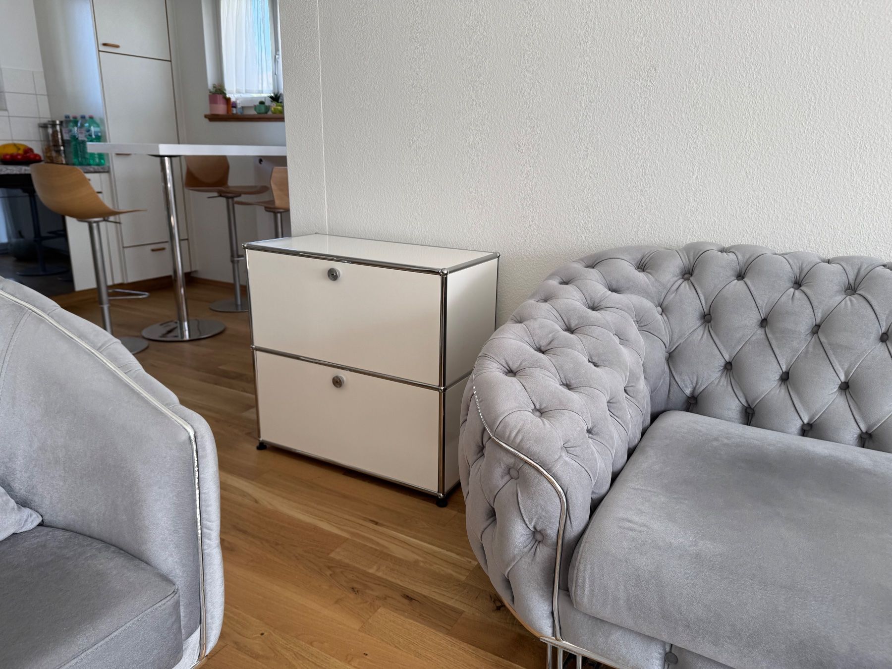USM Cassettiere: Usm Highboard Weiss Lidferung Gratis – Usato da Thun venduto da Thuno6 9