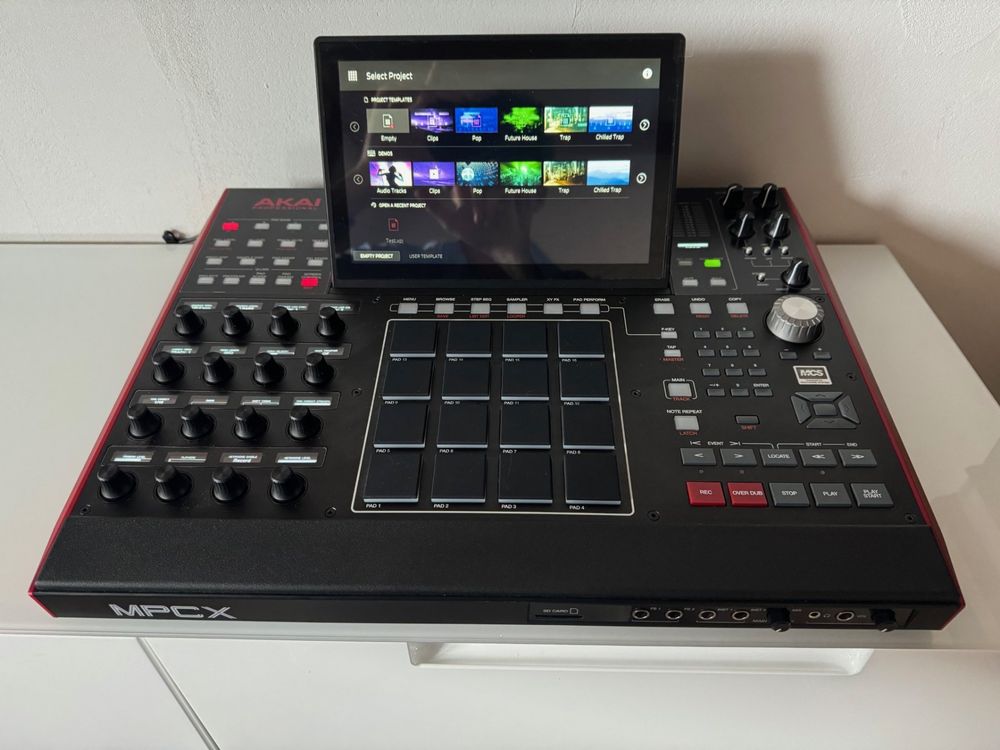 Akai Professional MPC X - Sampler Music Production (Neu (gemäss ...