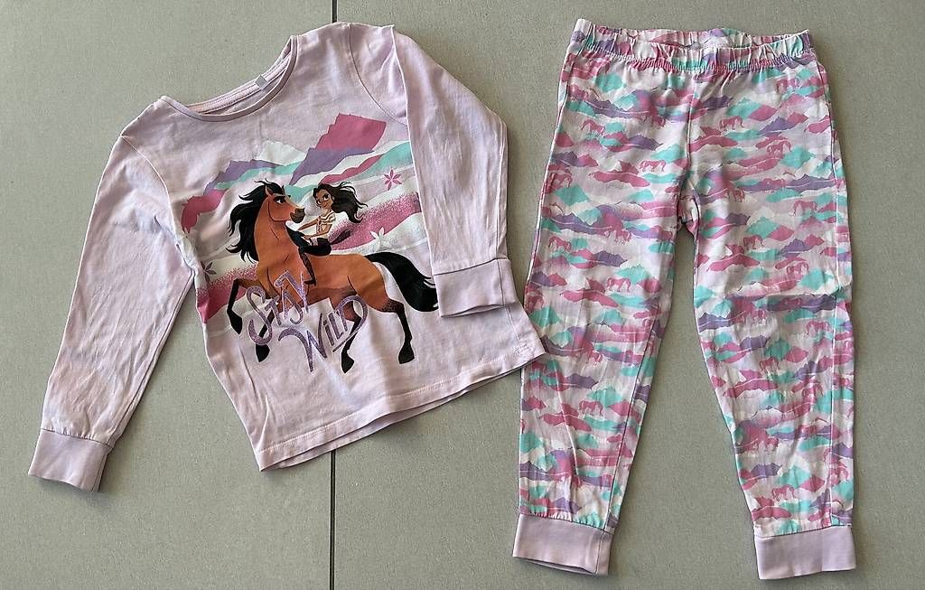 Pigiama & Simili: Pyjama Set Grösse 104 Zweiteiler  – Usato da Wil SG venduto da Goldi2010