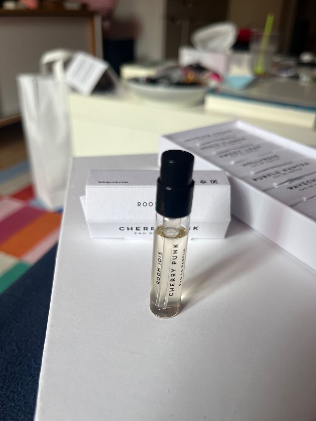 Profumi & Eau de Toilette: Room 1015 Perfume Discovery Set neuwertig – Usato da Zürich venduto da fraubaur 2