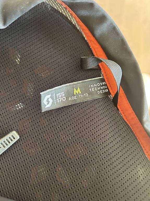 Protezioni & Imbottiture: SCOTT Protector Kinder 11-13 J – Usato da steffisburg venduto da stefanruoff 2