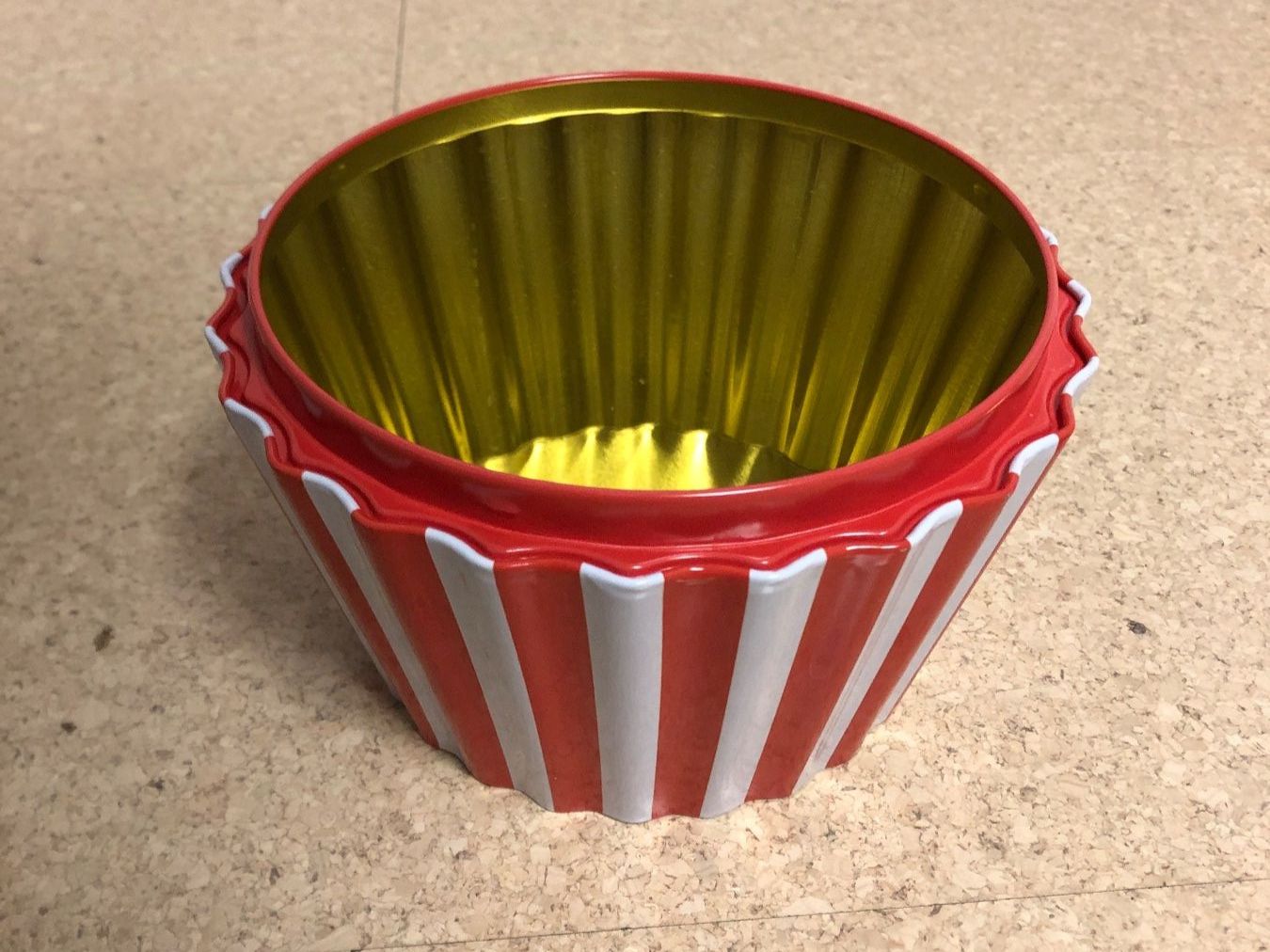 Altre Stoviglie: Keksdose in Cupcake Form – Usato da Ballwil venduto da goldi360 2