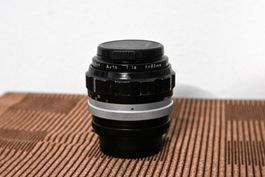 Nikon Nikkor-H Auto 85mm 1.8 - tolles Porträt-Objektiv