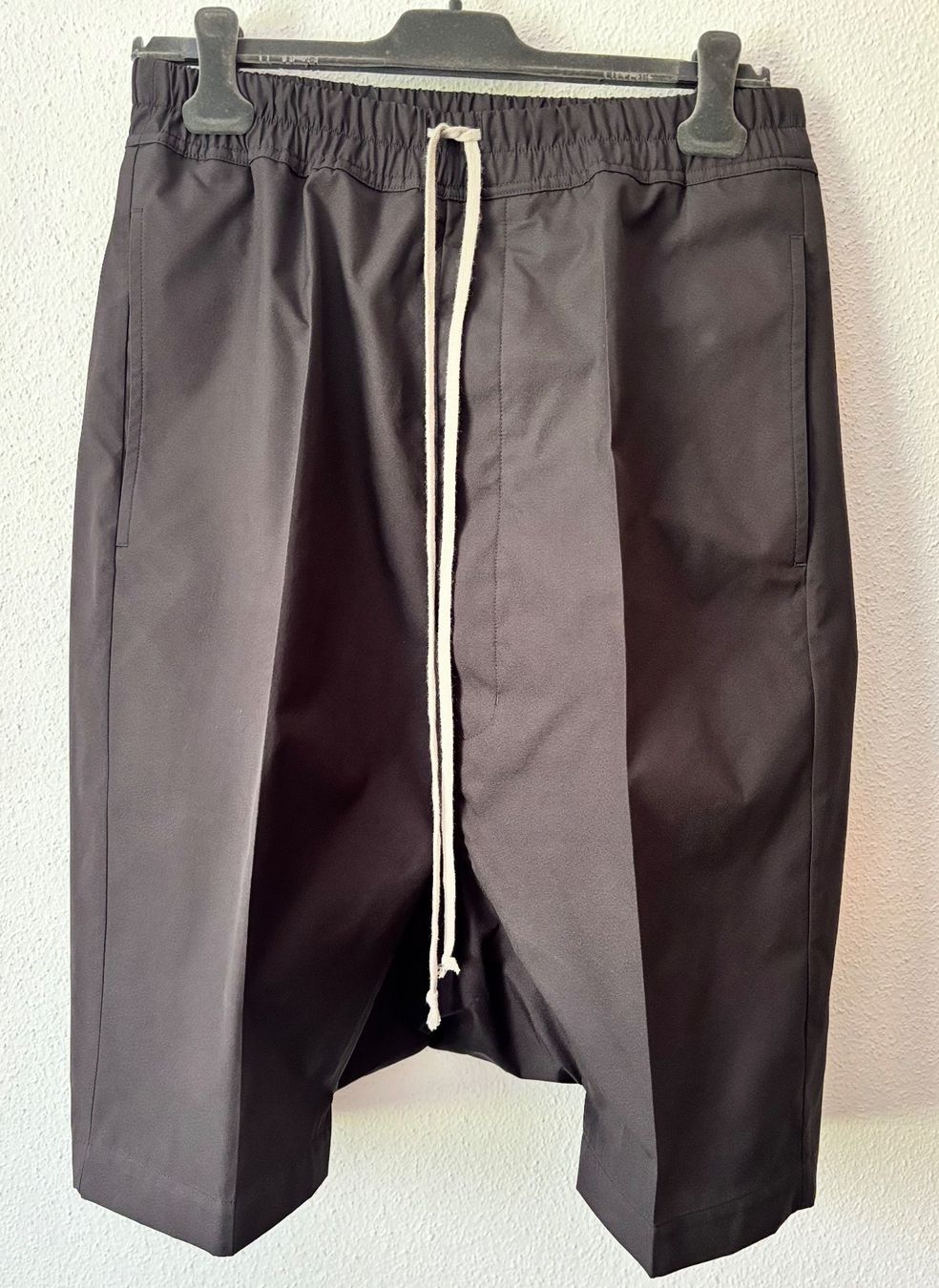 Rick Owens Pantalons: Rick Owens Pods Shorts Black – Neuf avec emballage d'origine à Zollikerberg par Onetop 7