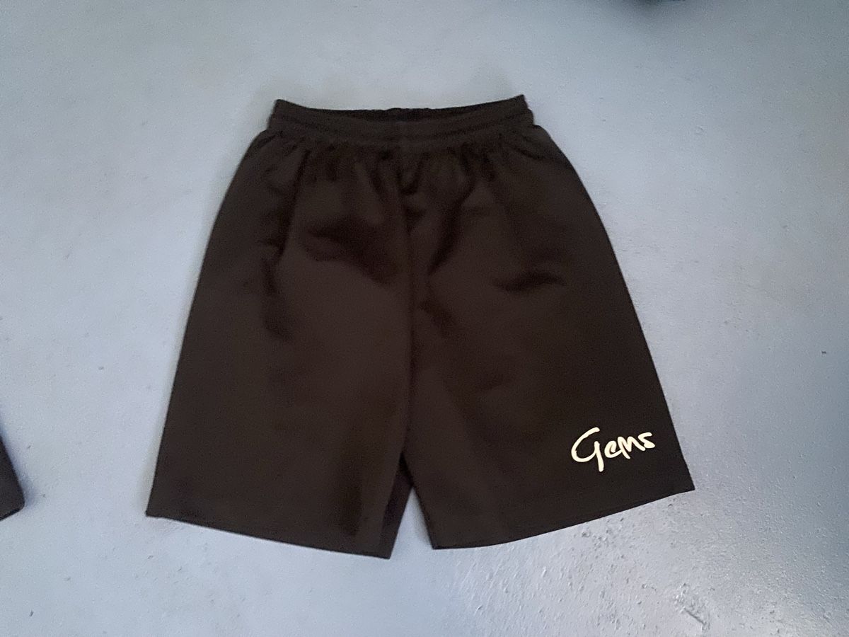 Pantaloni: kurze Sporthose, schwarz, Gr. 152 – Usato da Dornach venduto da Dlimi