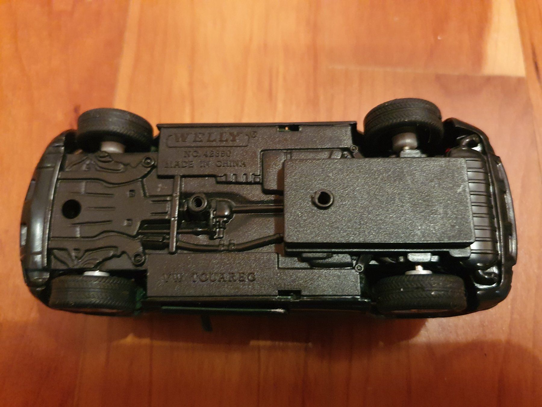 Welly Modellini d'auto: VW Touareg Welly – Usato da Triesen venduto da platzproblem1 6