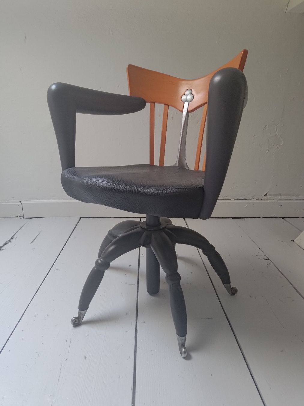 Chaises: Borek Sipek Stuhl postmodern – D'occasion à Untersiggenthal par babette0815