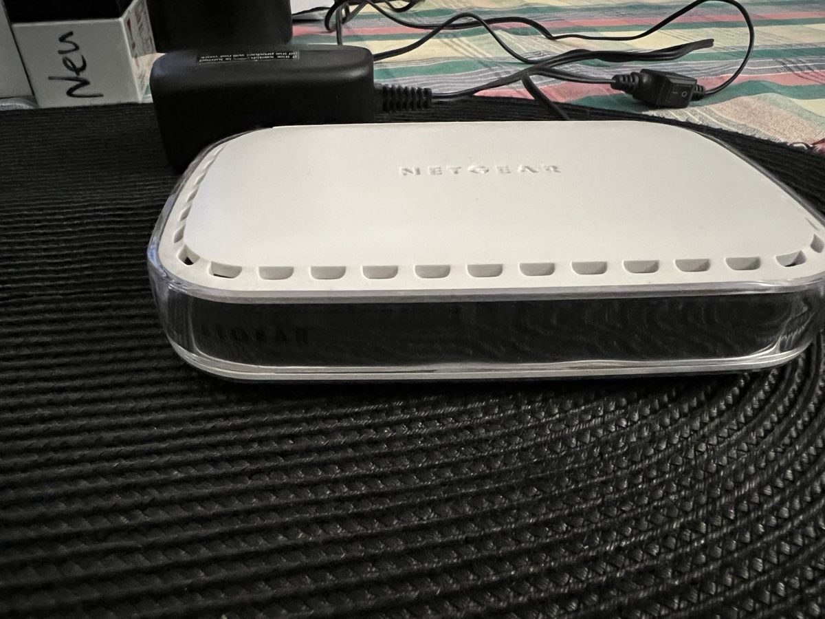 Netgear Modems & Router: Netgear GS605 v4 Gigabit Switch 5Port – Gebraucht aus Walenstadt von Waxfever839 3