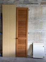 Schmaler Schrank