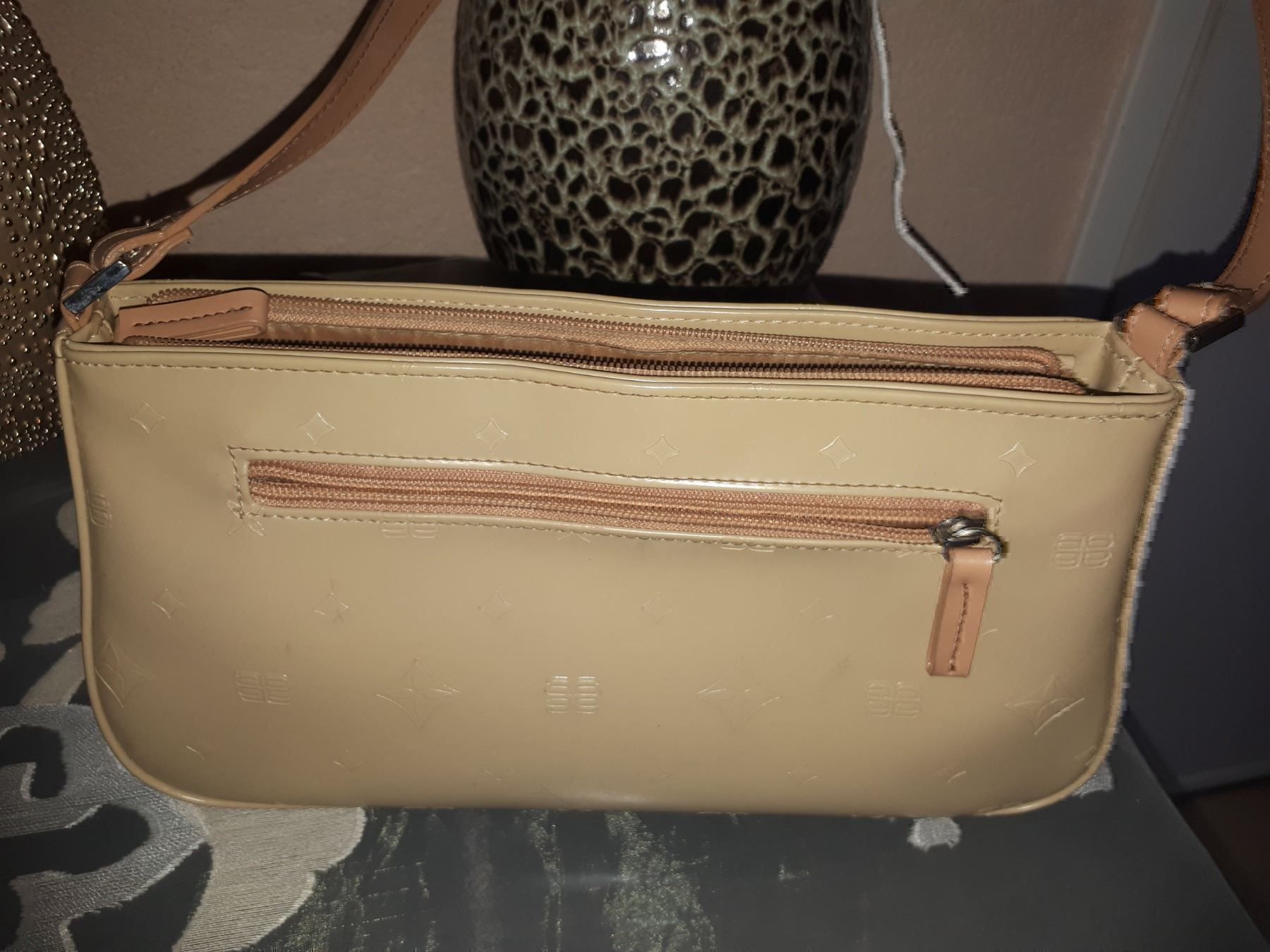 Borse da donna: Kleine Tasche Clutsch Beige – Usato da Würenlos venduto da fanfan67 1