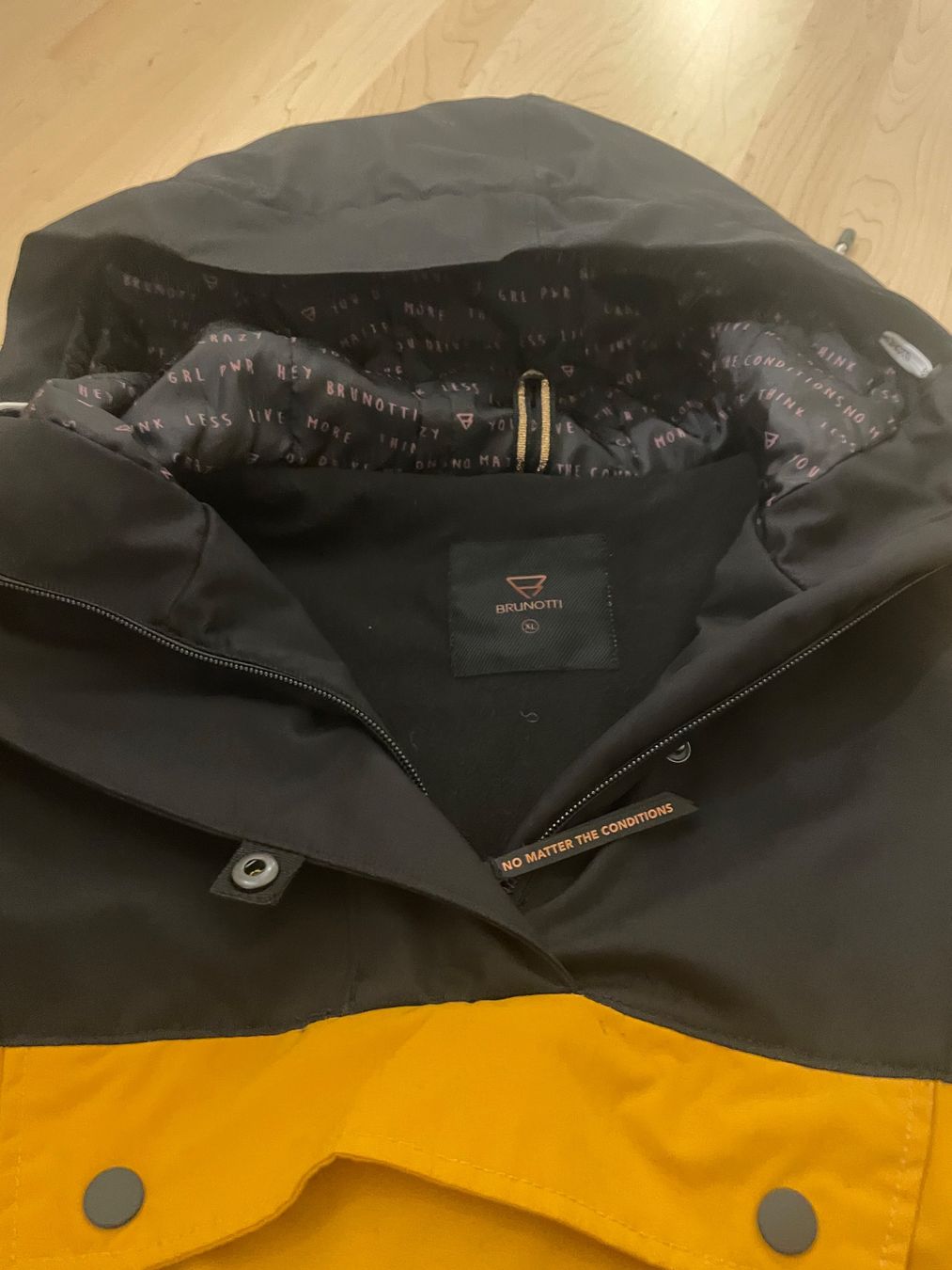 Brunotti Giacche: Brunotto Ski Anorak – Usato da Zürich venduto da Wandi2 4