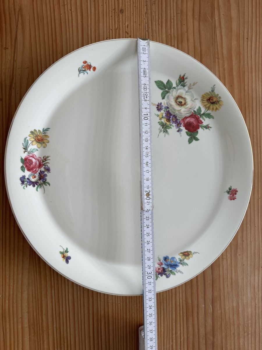 Servierplatten: Schöne Servierplatte mit Blumenmuster, Vintage, 37cm – Gebraucht aus Lanzenhäusern von Galaa 1