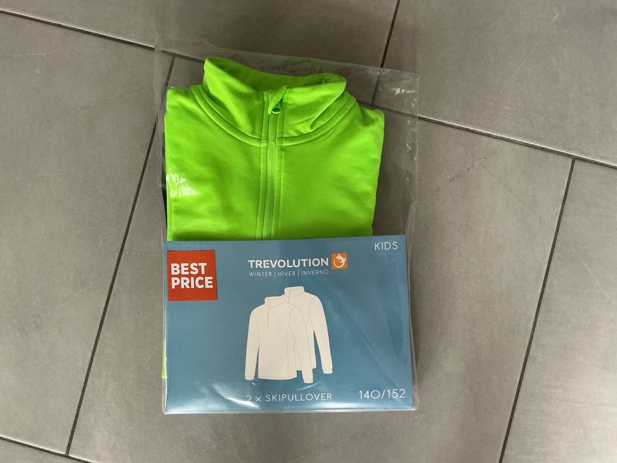Pullover & Sweatshirts: 2 Skipullover 140/152 neu – Neu (gemäss Beschreibung) aus Pfäffikon SZ von baenzli80