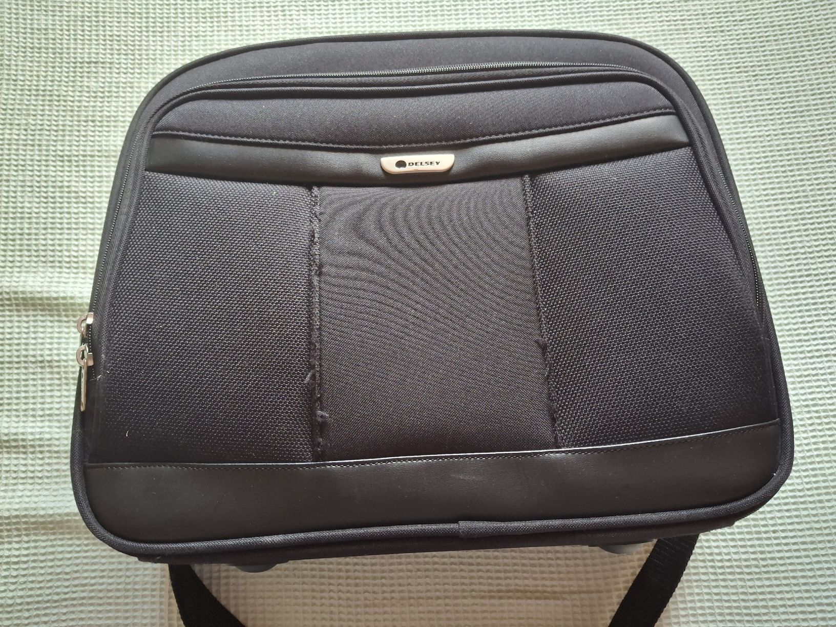 Delsey Borse: Sacoche ordinateur DELSEY noir – Usato da Villiers venduto da san_jn5w 2