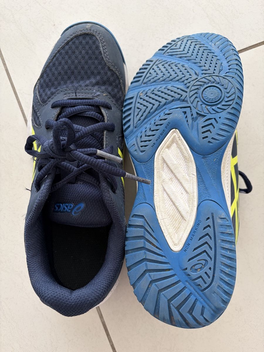 Asics Schuhe für Jungen: Asics Gr. 37 – Gebraucht aus Wädenswil von MLenherr81