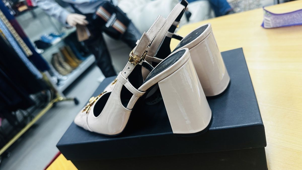 Versace Scarpe da donna: Versace Pumps – Nuovo e nell'imballaggio originale da Lachen SZ venduto da HelvetiaLuxury 4