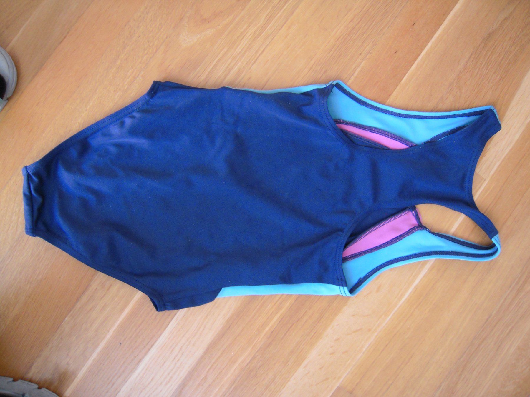 Costumi da bagno & Bikini: Badekleid / Badeanzug Mädchen Gr 110 - 116 von Tchibo – Nuovo (secondo la descrizione) da Uzwil venduto da visions77 2