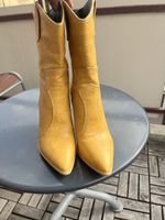 Gelbe Cowboystiefel