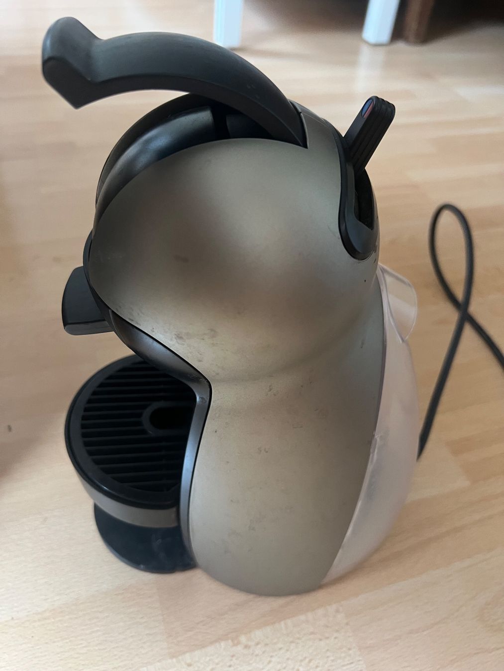 Krups Macchine per caffè & Macchine per espresso: Machine à café Dolce Gusto grise occasion – Usato da Sierre venduto da side8625 2