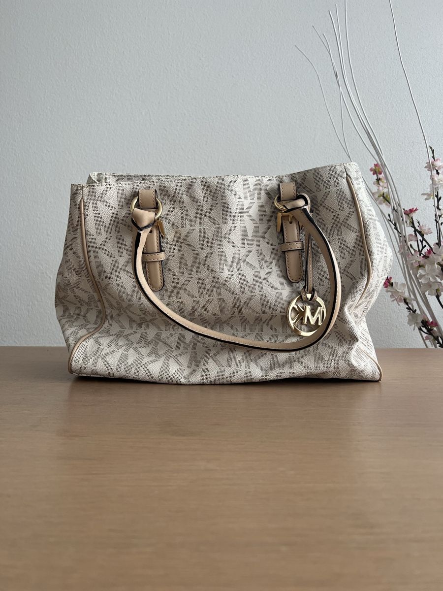 Michael Kors Sacs femmes: 5 x MICHAEL KORS TASCHEN – D'occasion à Belp par Raydanone 4