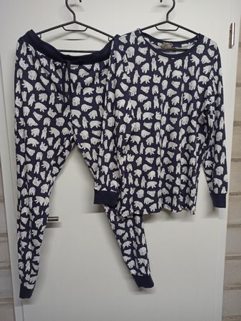 NEUES Pyjama mit Eisbären Gr. M 40/42