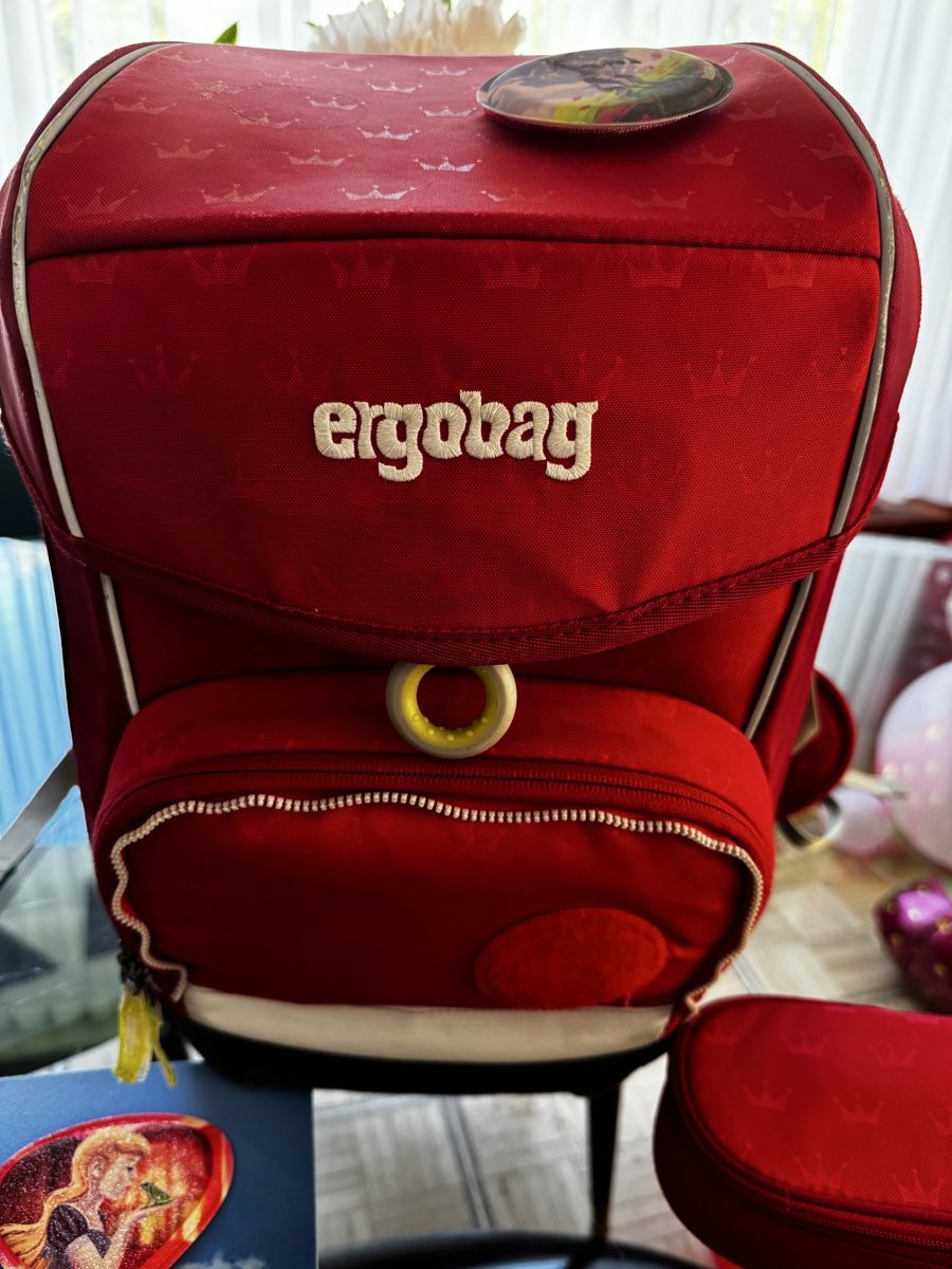 Ergobag Borse & Zaini: Ergobag Set: Rucksack, Etui und Kletties  – Usato da Rüschlikon venduto da Helena_Liu 1